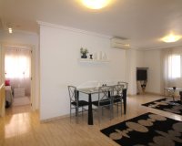 Revente - Appartement -
Torrevieja - Centro