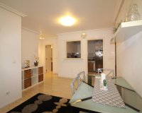 Revente - Appartement -
Torrevieja - Centro