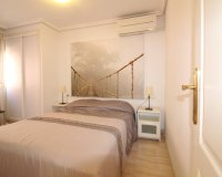 Revente - Appartement -
Torrevieja - Centro