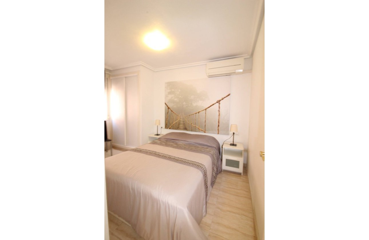 Revente - Appartement -
Torrevieja - Centro