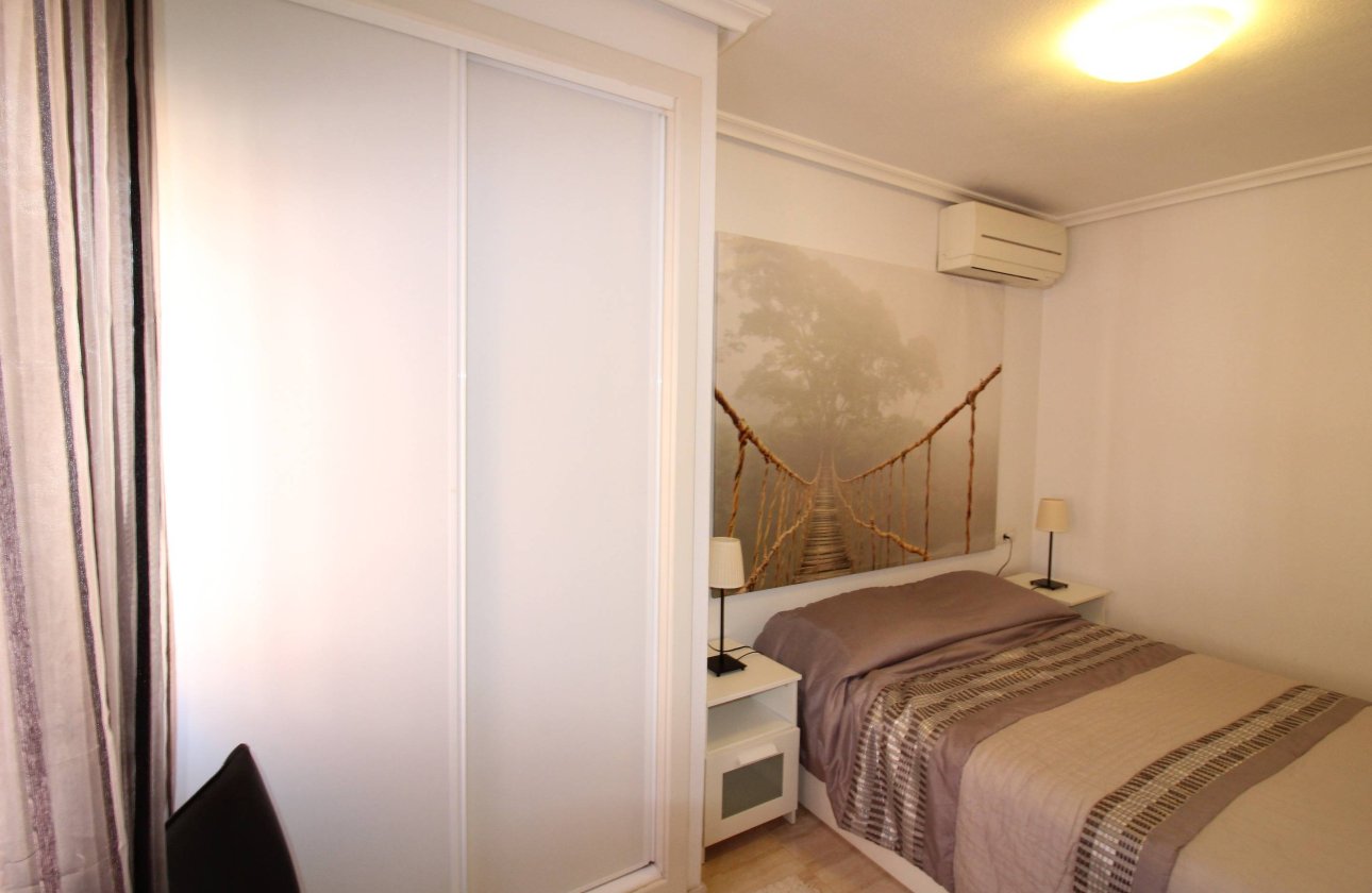 Revente - Appartement -
Torrevieja - Centro