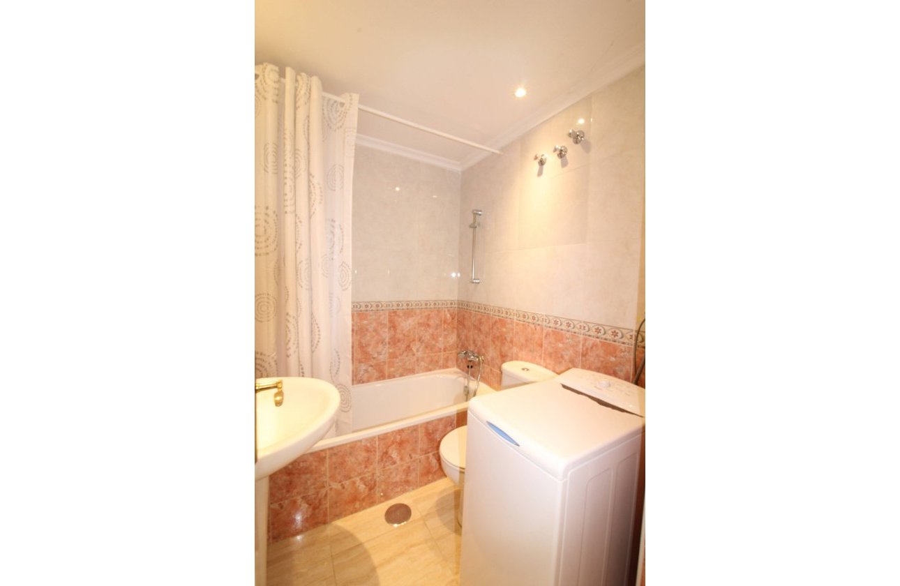 Revente - Appartement -
Torrevieja - Centro