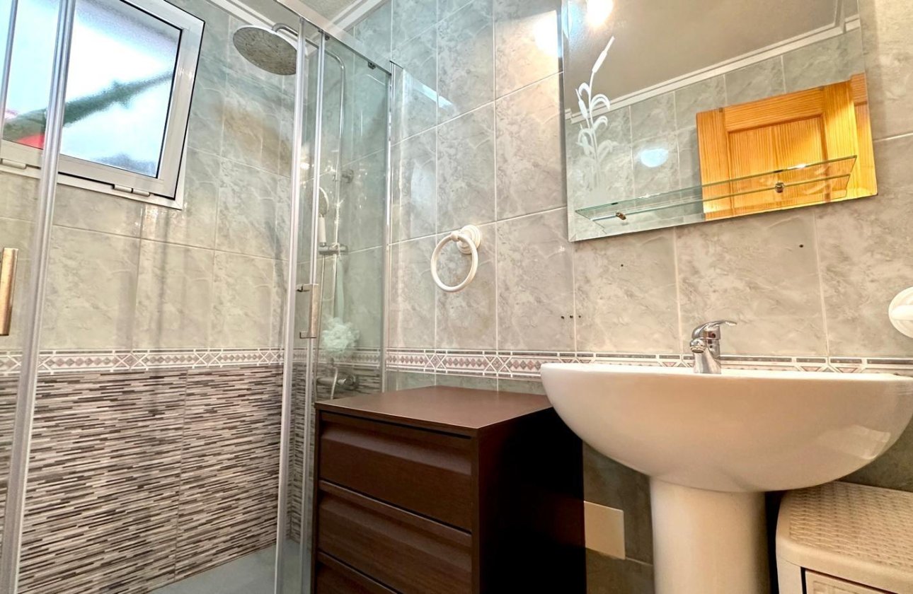 Revente - Appartement -
Torrevieja - Centro