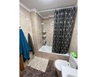Revente - Appartement -
Torrevieja - Centro