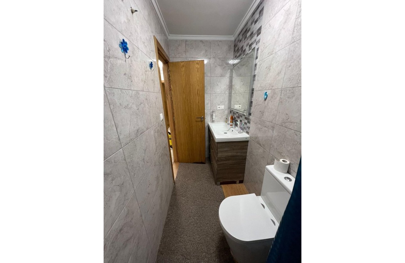 Revente - Appartement -
Torrevieja - Centro