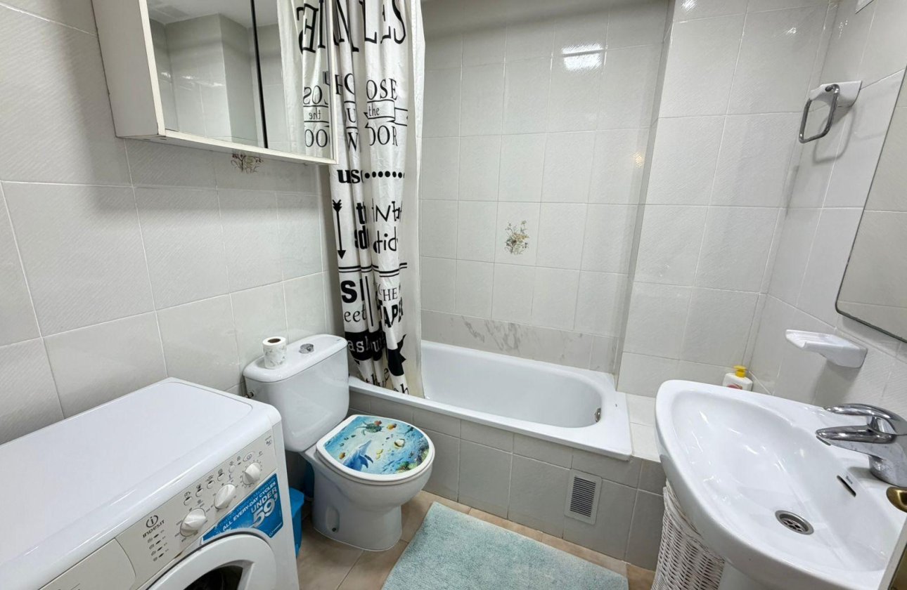 Revente - Appartement -
Torrevieja - Centro