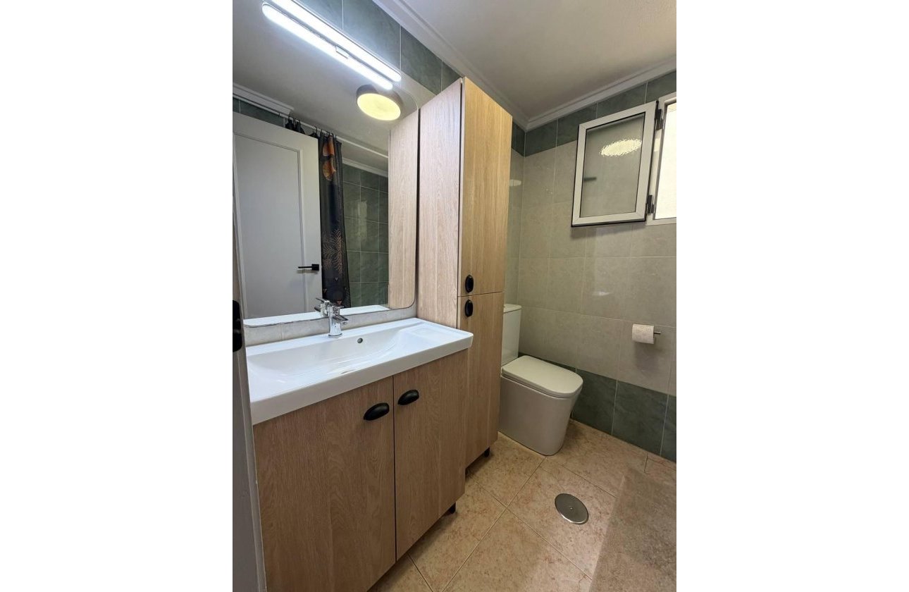 Revente - Appartement -
Torrevieja - Centro