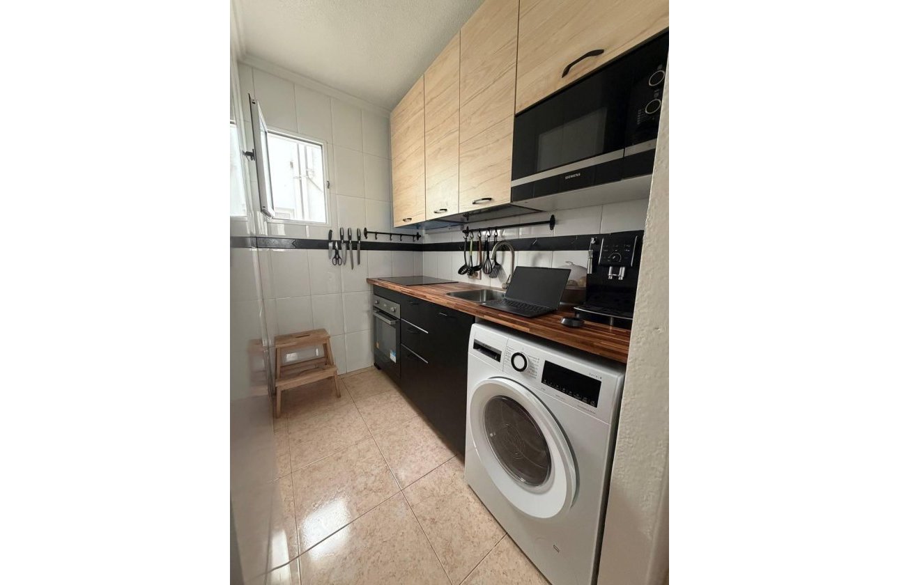Revente - Appartement -
Torrevieja - Centro