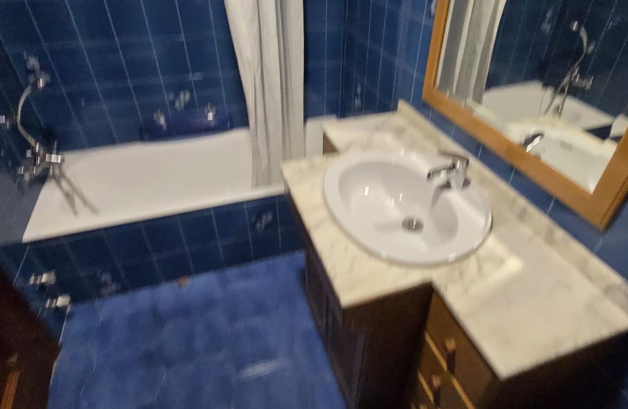 Revente - Appartement -
Torrevieja - Centro