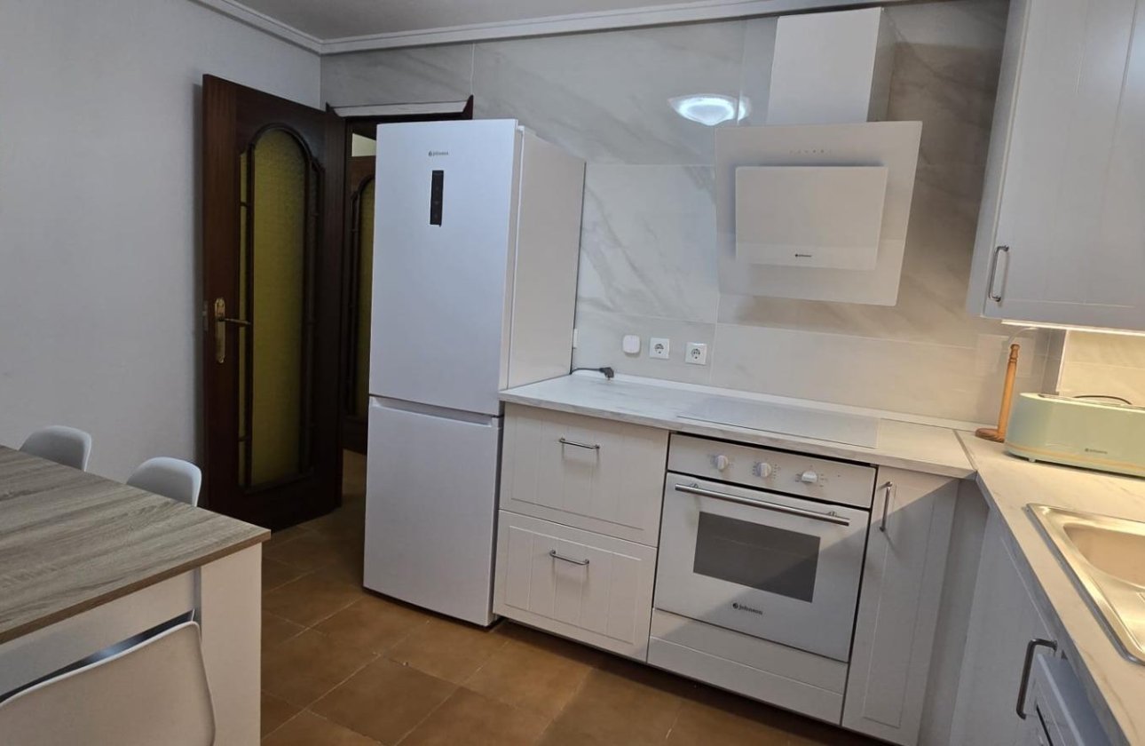 Revente - Appartement -
Torrevieja - Centro