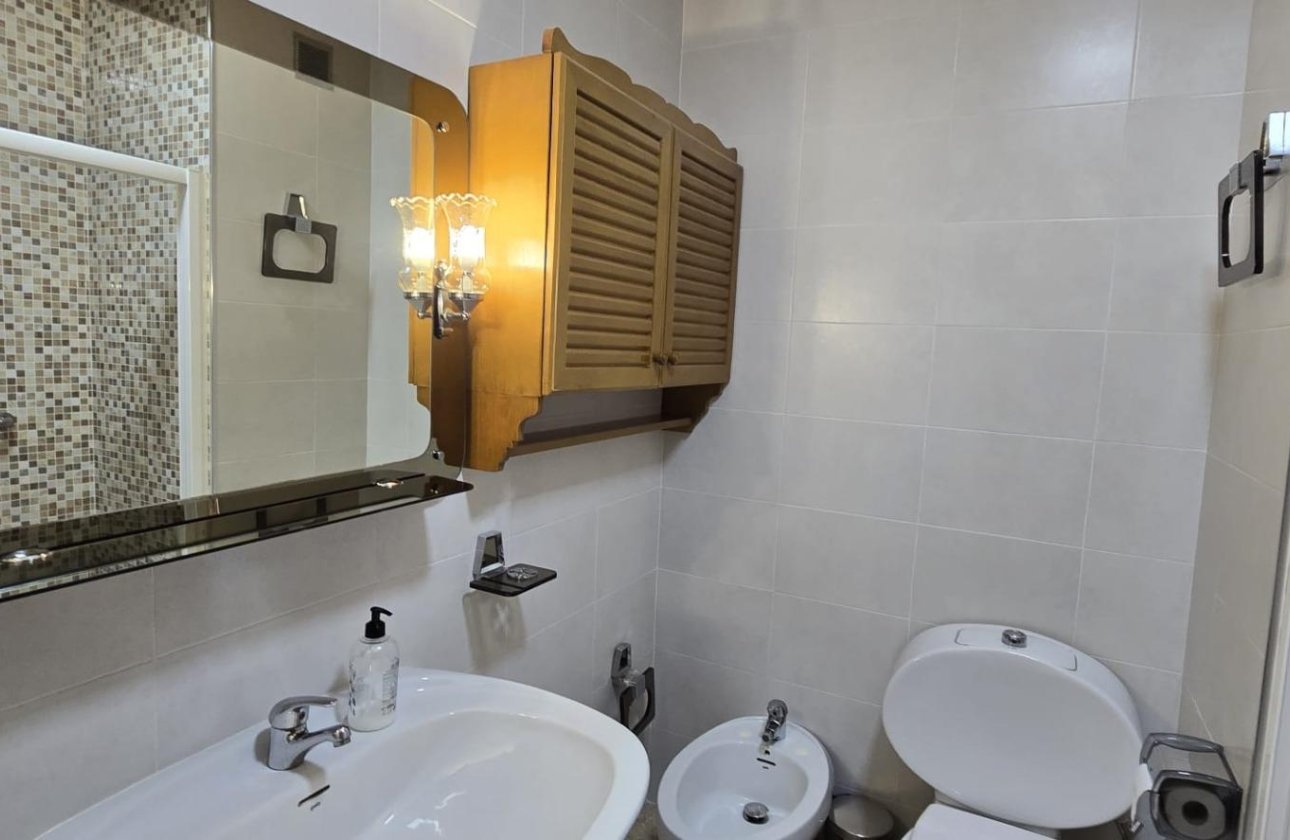 Revente - Appartement -
Torrevieja - Centro