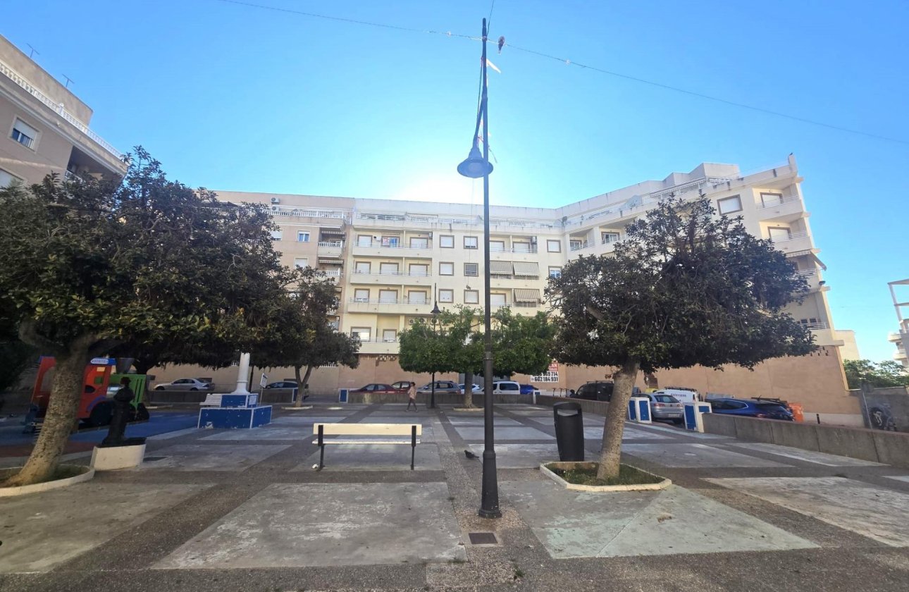 Revente - Appartement -
Torrevieja - Centro
