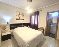 Revente - Appartement -
Torrevieja - Centro