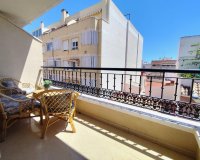 Revente - Appartement -
Torrevieja - Centro
