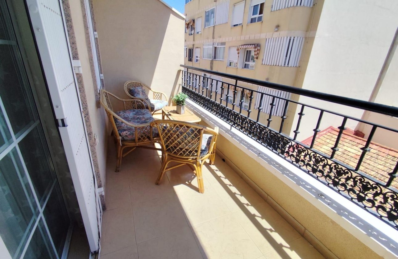Revente - Appartement -
Torrevieja - Centro