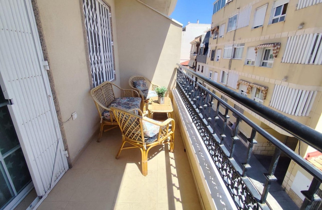Revente - Appartement -
Torrevieja - Centro