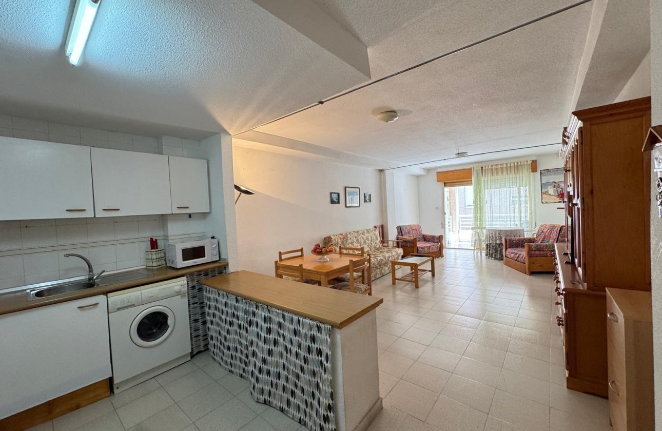 Revente - Appartement -
Torrevieja - Centro