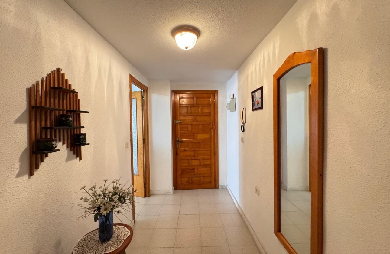 Revente - Appartement -
Torrevieja - Centro