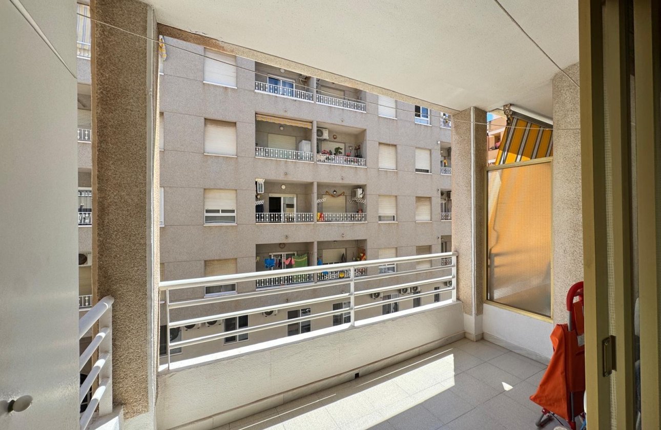 Revente - Appartement -
Torrevieja - Centro