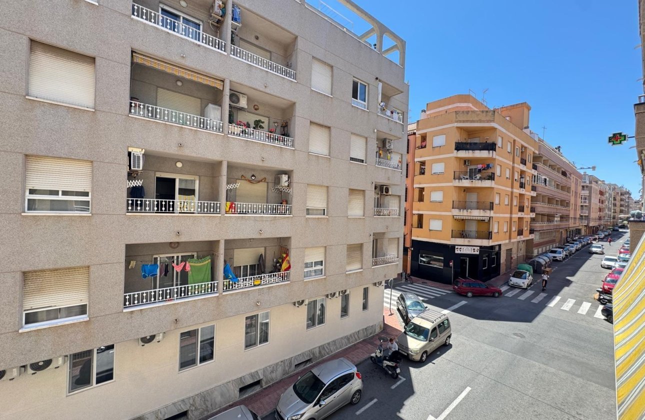 Revente - Appartement -
Torrevieja - Centro