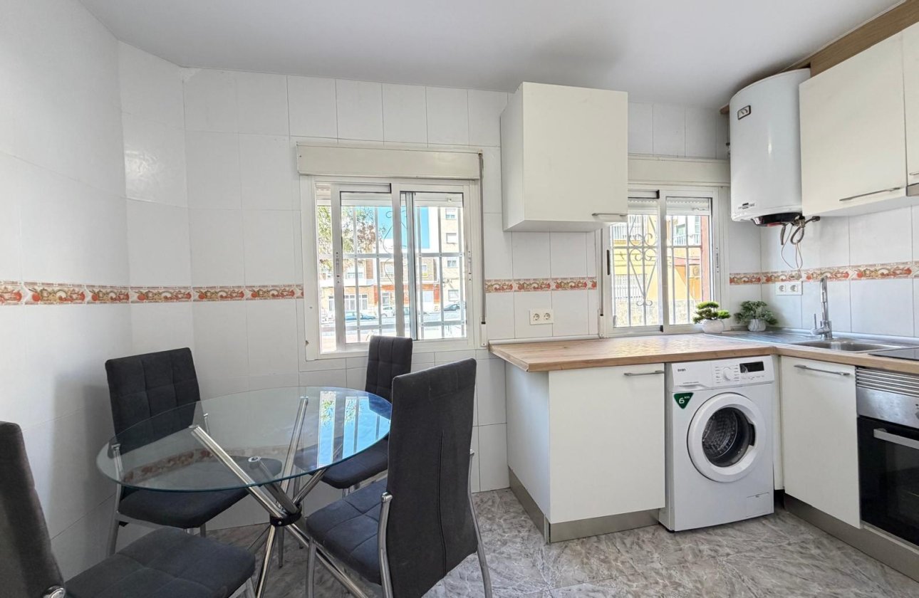 Revente - Appartement -
Torrevieja - Centro