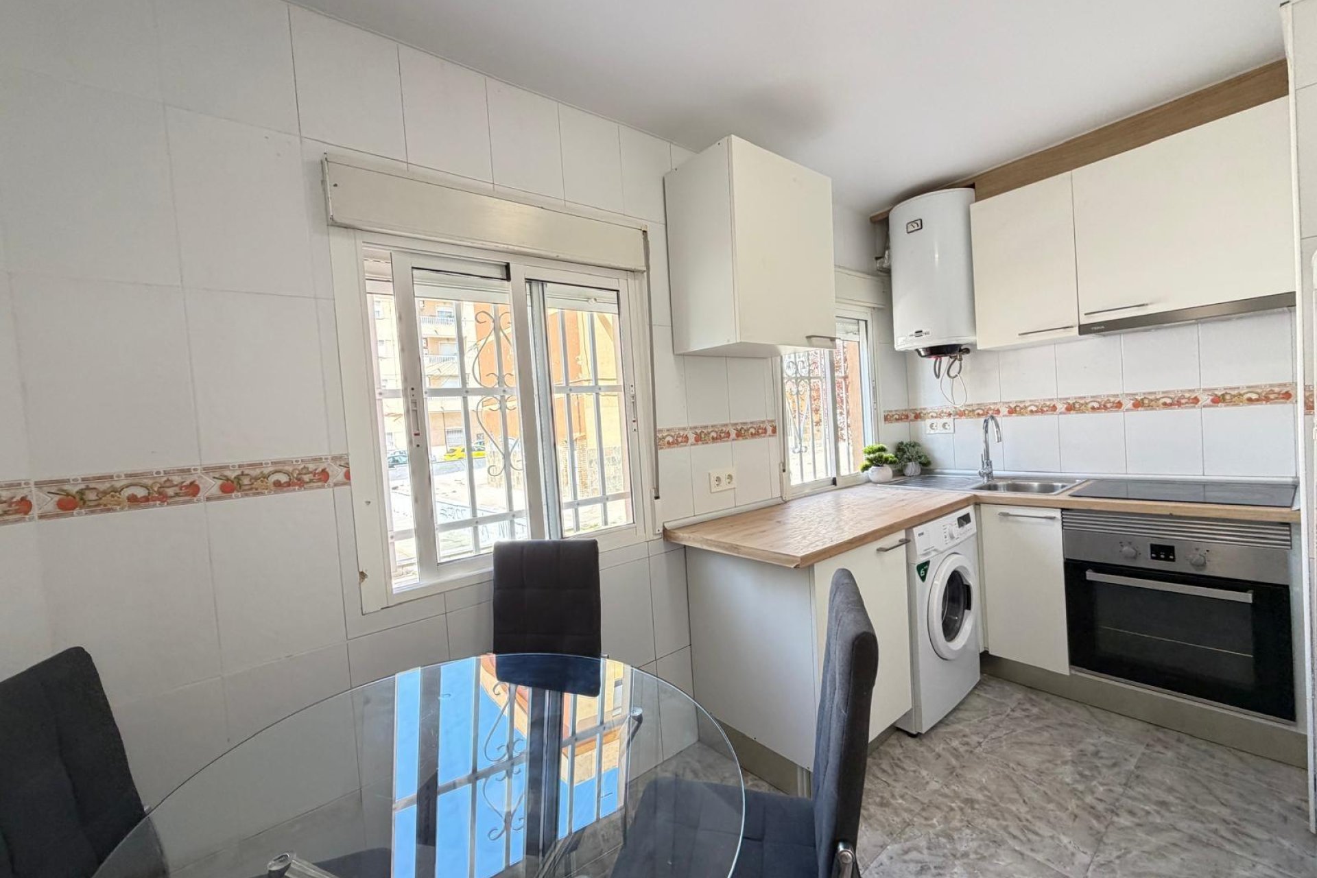 Revente - Appartement -
Torrevieja - Centro