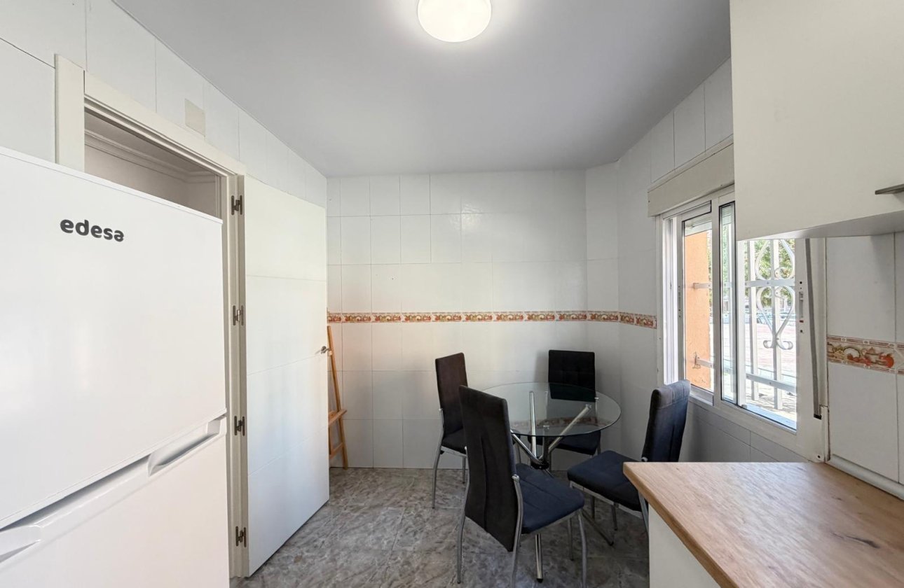 Revente - Appartement -
Torrevieja - Centro