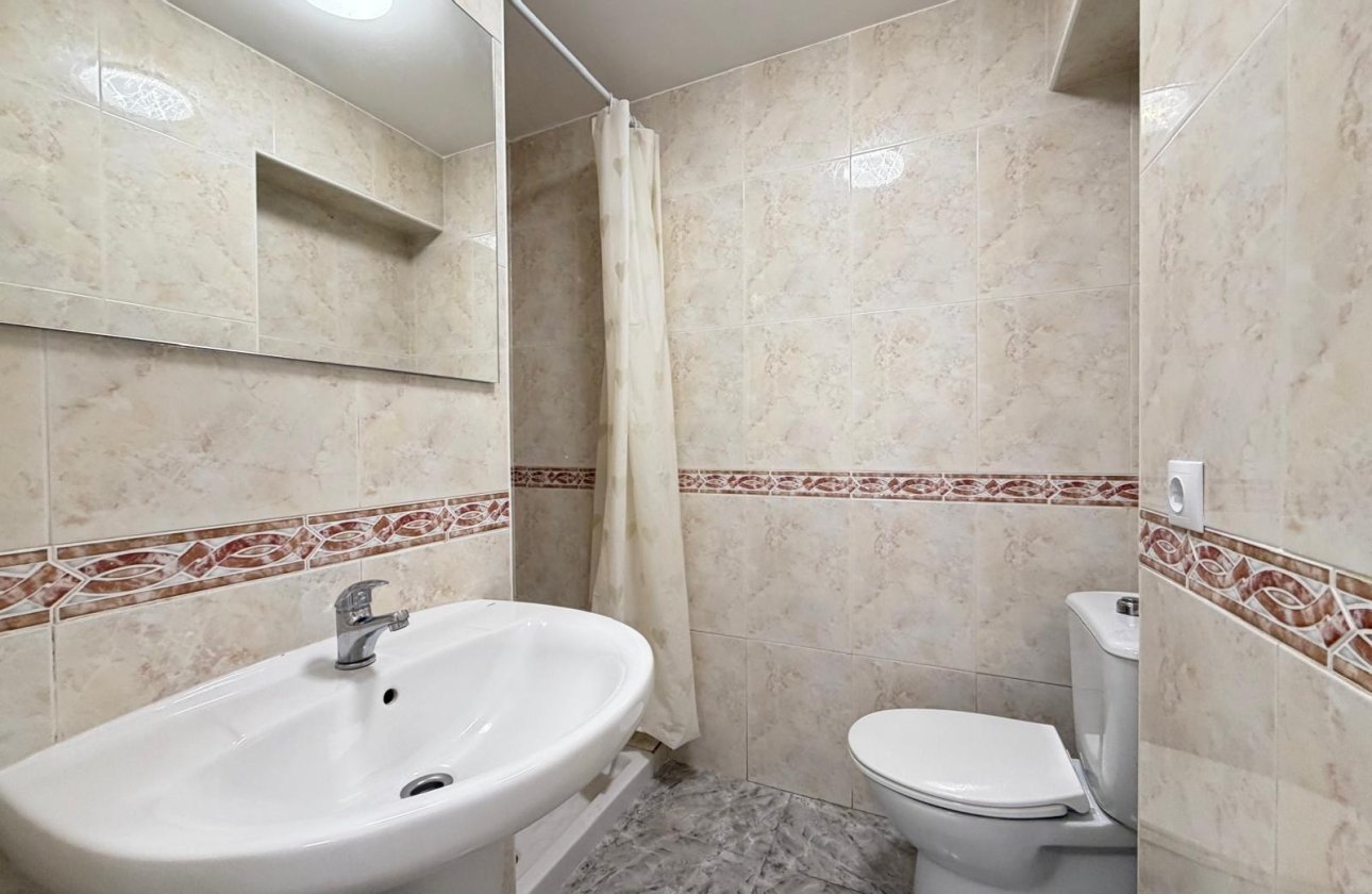 Revente - Appartement -
Torrevieja - Centro