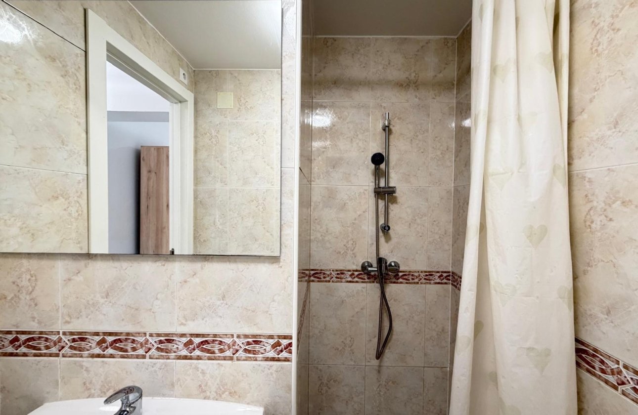 Revente - Appartement -
Torrevieja - Centro