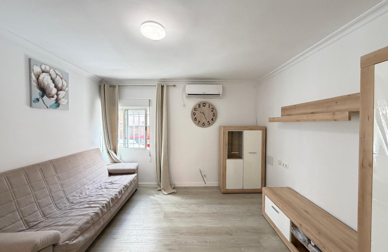 Revente - Appartement -
Torrevieja - Centro