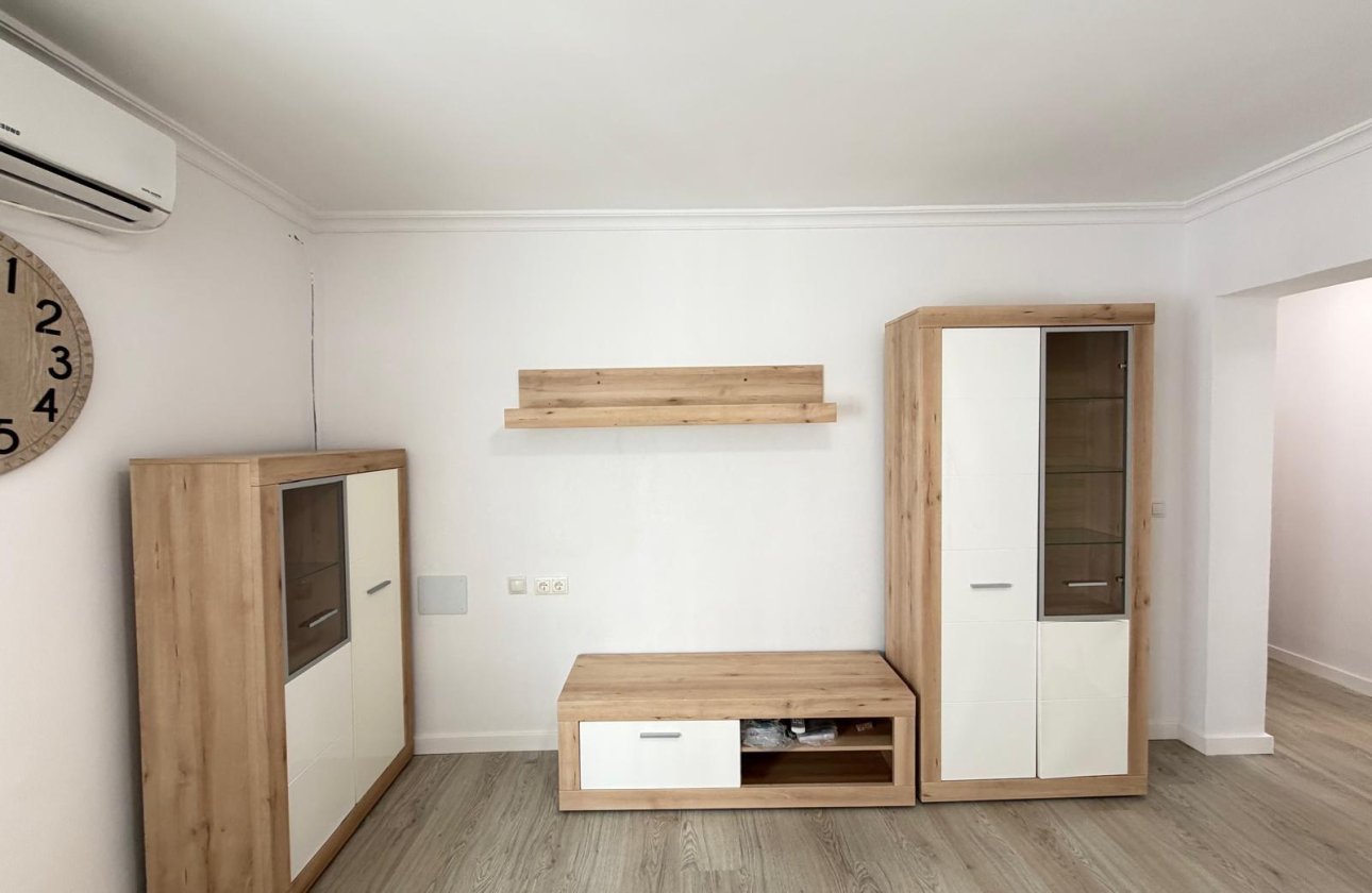 Revente - Appartement -
Torrevieja - Centro