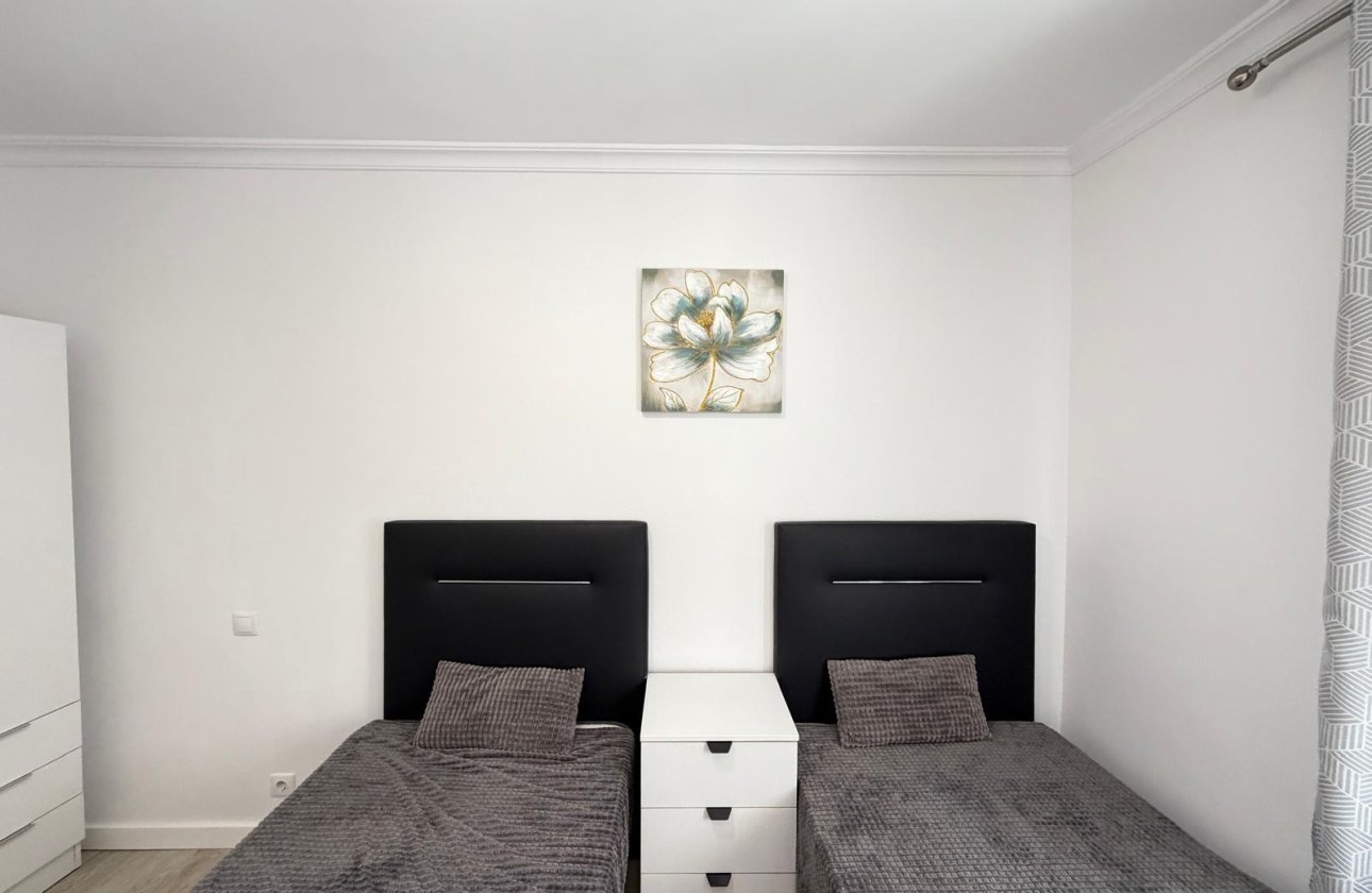 Revente - Appartement -
Torrevieja - Centro
