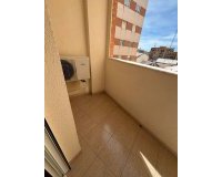 Revente - Appartement -
Torrevieja - Centro