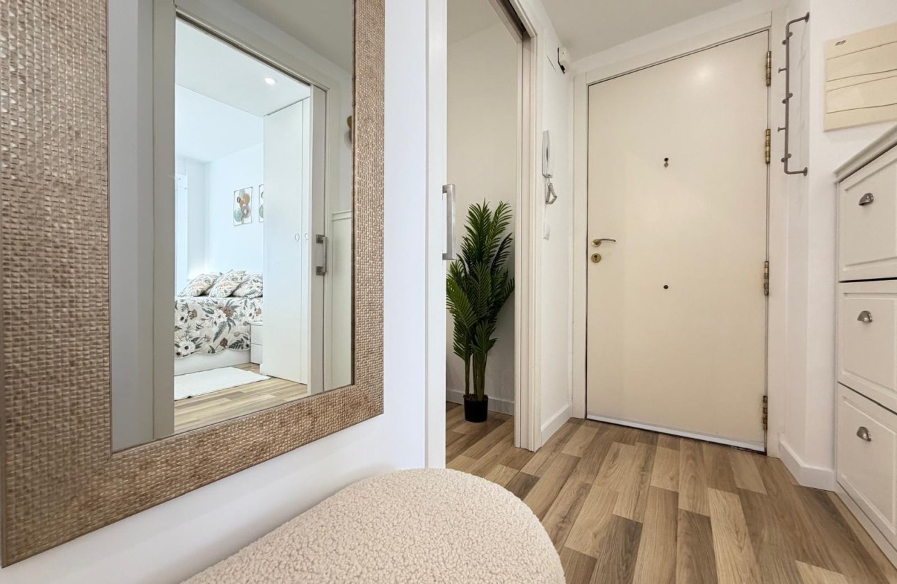 Revente - Appartement -
Torrevieja - Centro