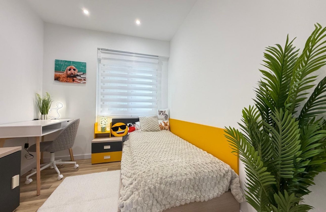 Revente - Appartement -
Torrevieja - Centro