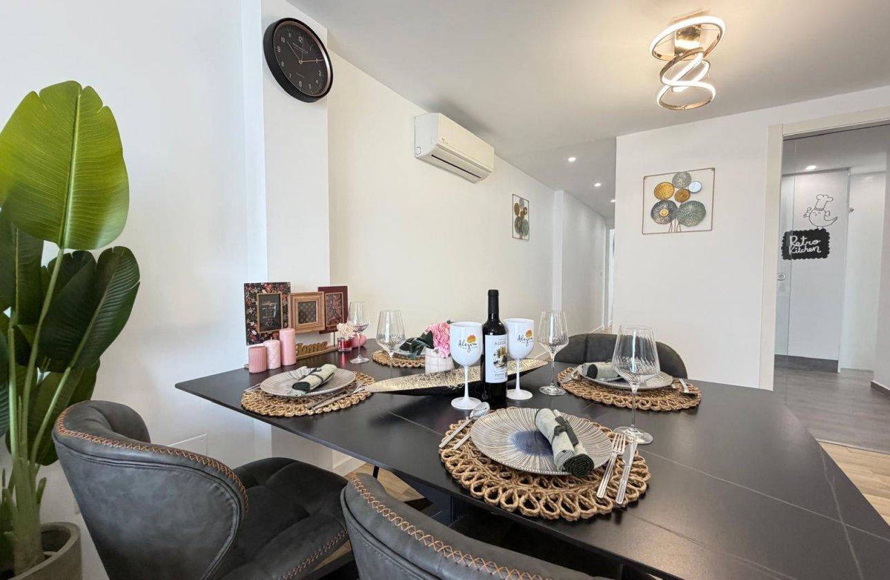 Revente - Appartement -
Torrevieja - Centro