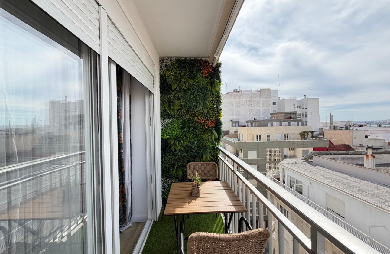 Revente - Appartement -
Torrevieja - Centro