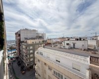 Revente - Appartement -
Torrevieja - Centro