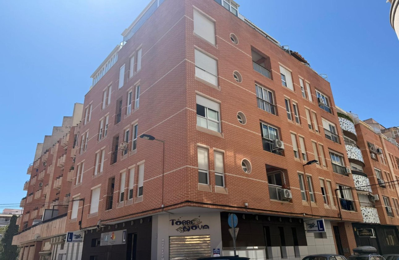 Revente - Appartement -
Torrevieja - Centro