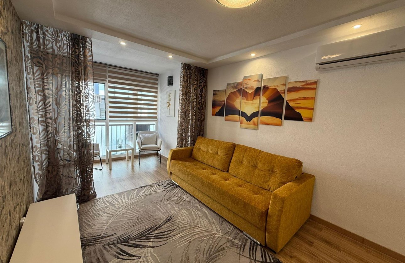 Revente - Appartement -
Torrevieja - Centro