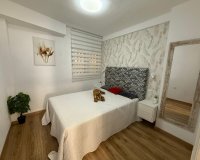 Revente - Appartement -
Torrevieja - Centro