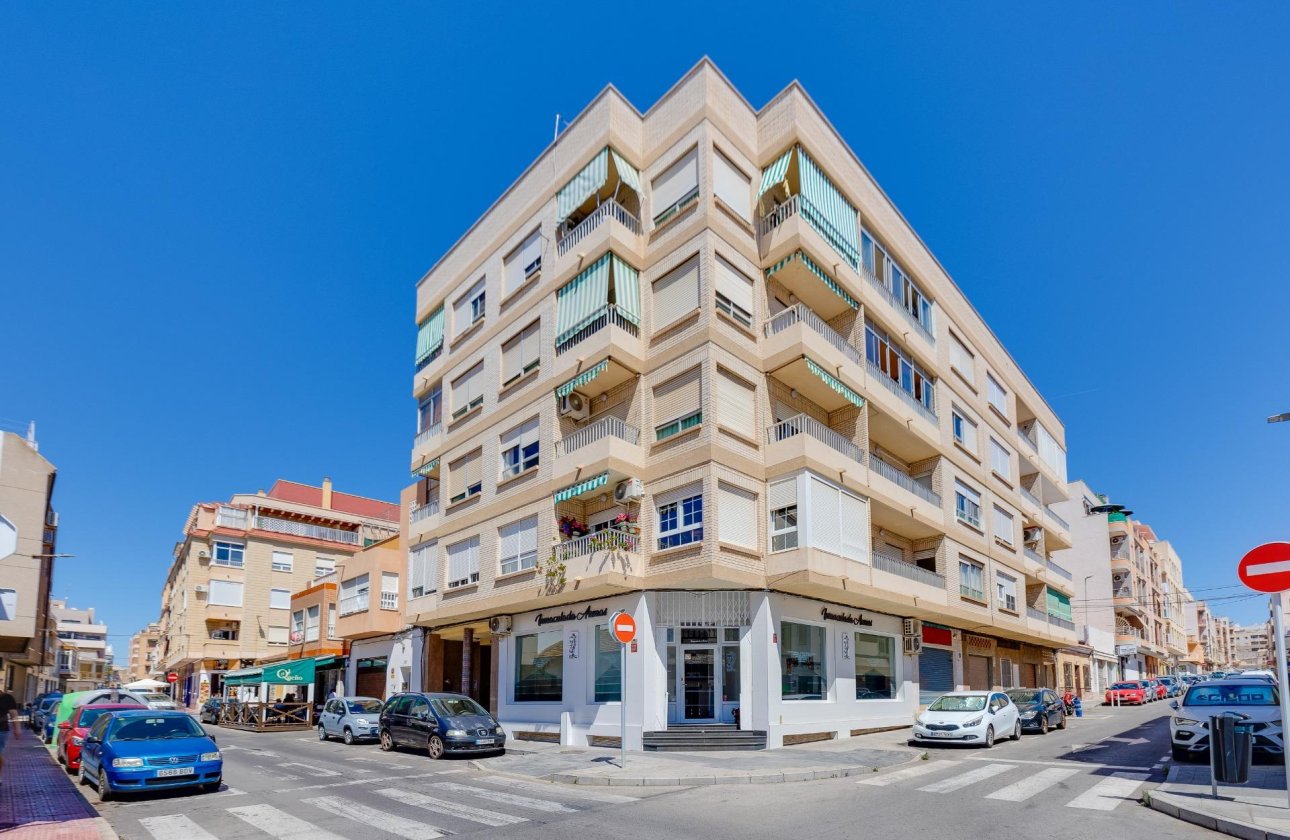 Revente - Appartement -
Torrevieja - Centro
