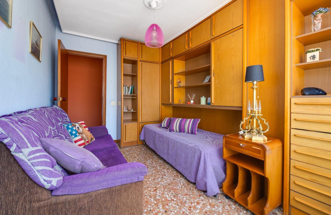 Revente - Appartement -
Torrevieja - Centro