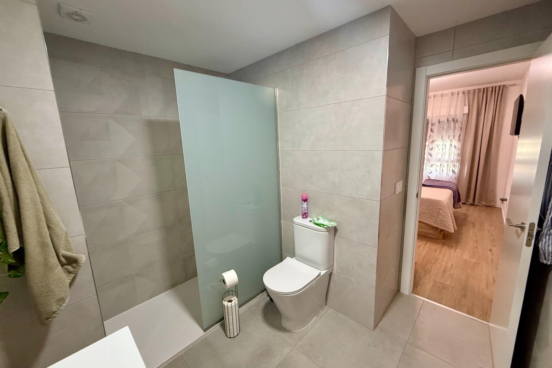 Revente - Appartement -
Torrevieja - Centro