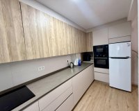 Revente - Appartement -
Torrevieja - Centro
