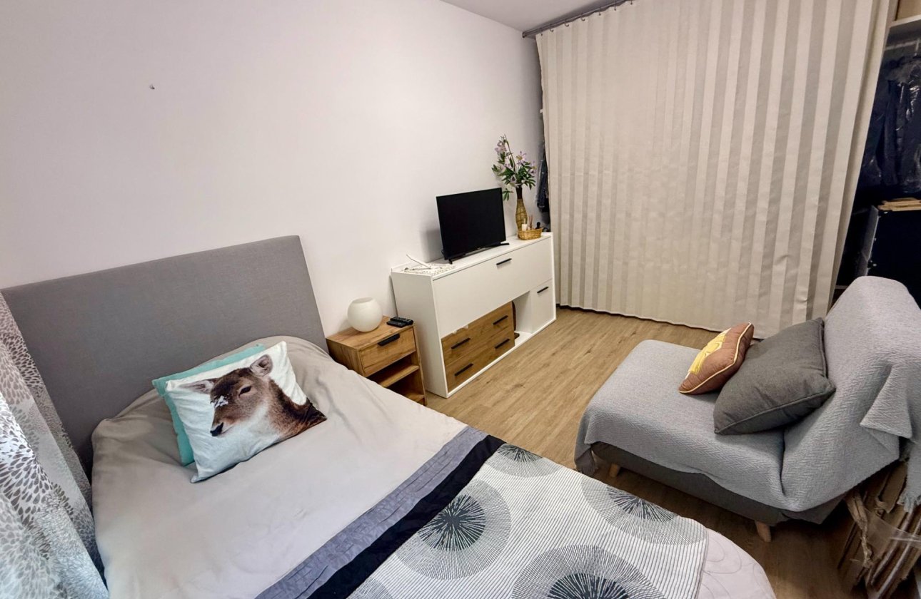 Revente - Appartement -
Torrevieja - Centro