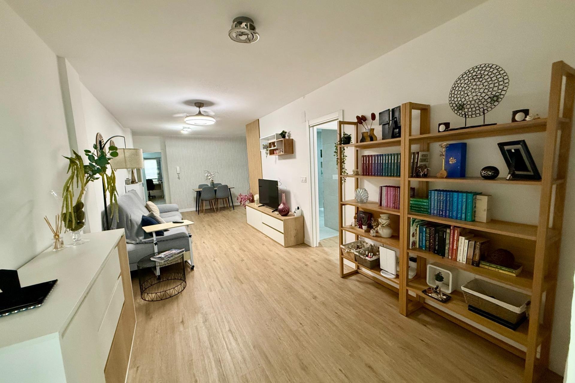 Revente - Appartement -
Torrevieja - Centro