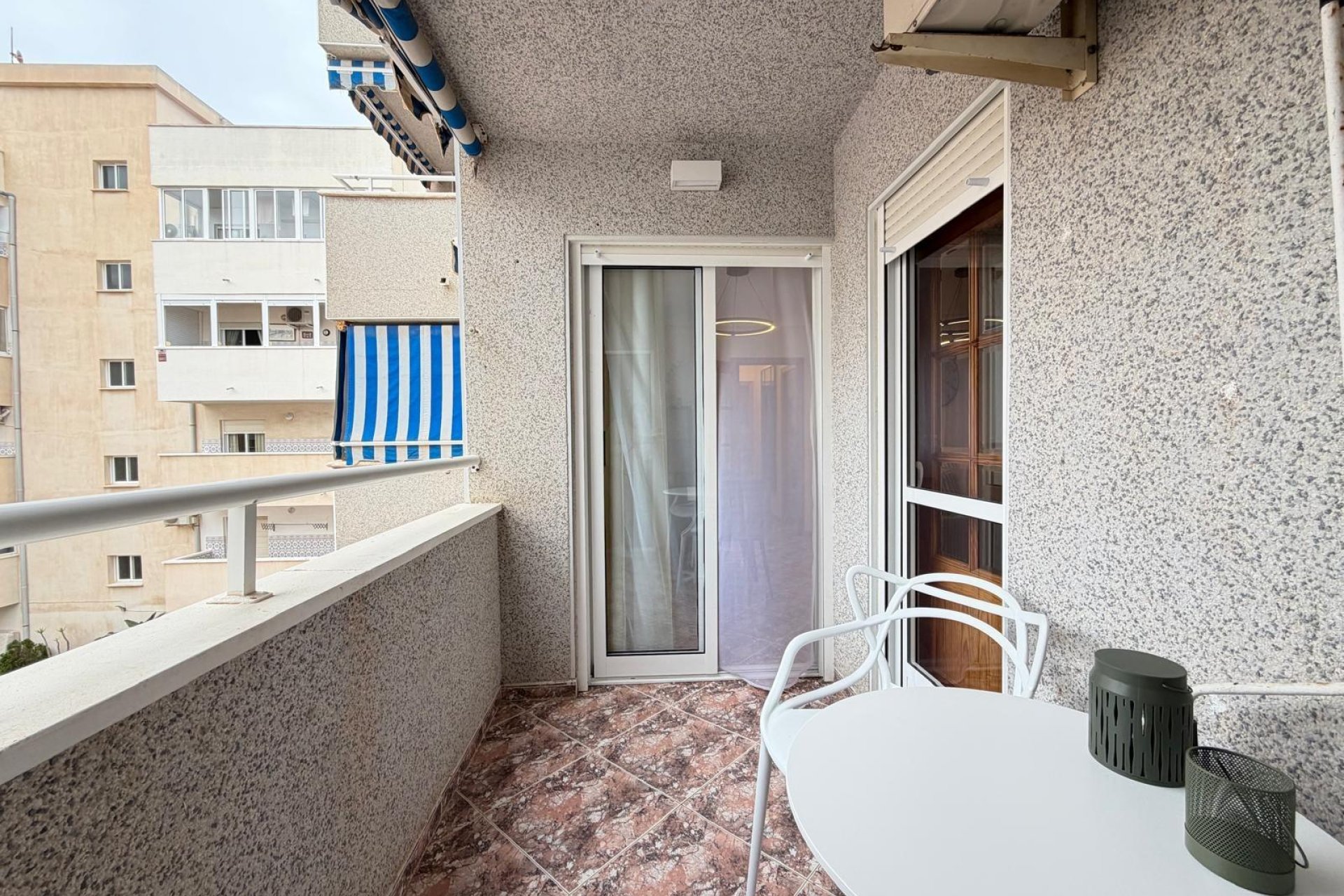 Revente - Appartement -
Torrevieja - Centro