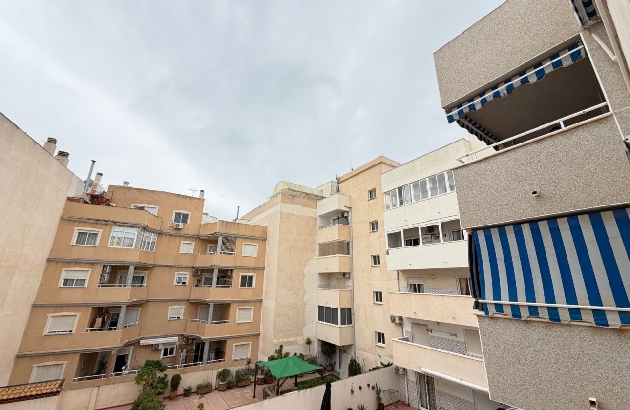 Revente - Appartement -
Torrevieja - Centro