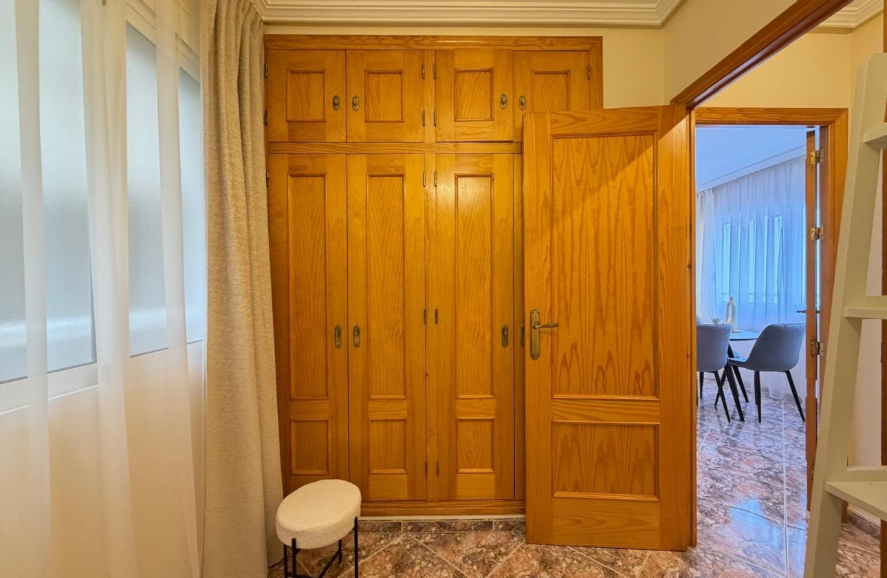 Revente - Appartement -
Torrevieja - Centro